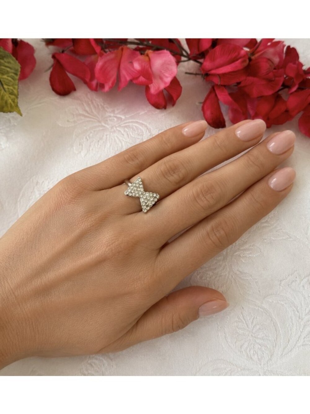 The Limited Ring Rhinestone Bow Thin Band SIZE 7 Women's Preppy Silvertone NEW